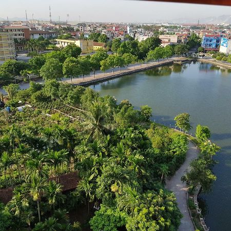 Khách sạn Anh Đào Phu Ly Esterno foto