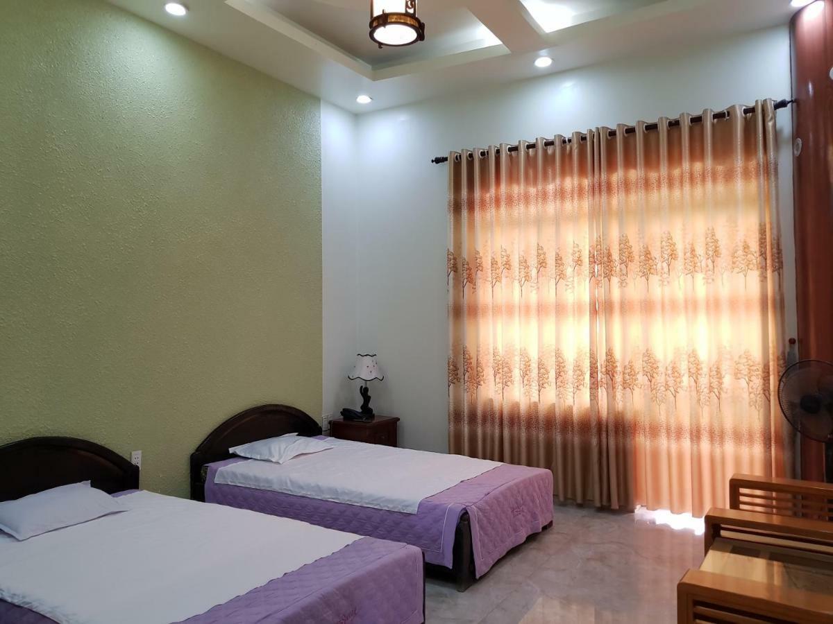 Khách sạn Anh Đào Phu Ly Esterno foto