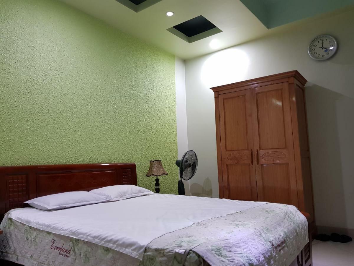 Khách sạn Anh Đào Phu Ly Esterno foto